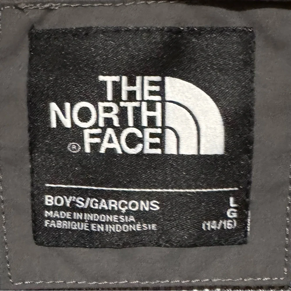 The North Face Boy’s Black and Gray Jacket - Picture 4 of 4
